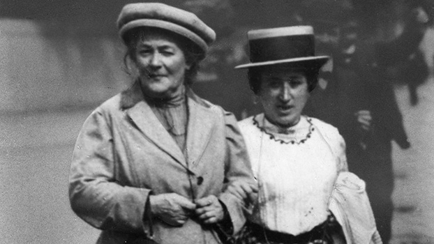 Rosa und Clara Zetkin 1910